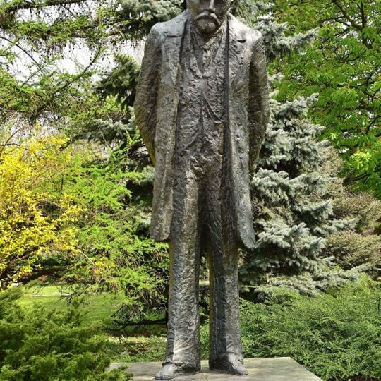Bolesław Prus monument in Warsaw