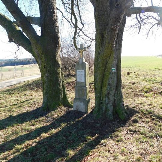 Kříž v Lukavci v ulici Ke Křížku