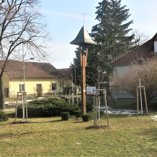 Zvonička na návsi v Třebestovicích