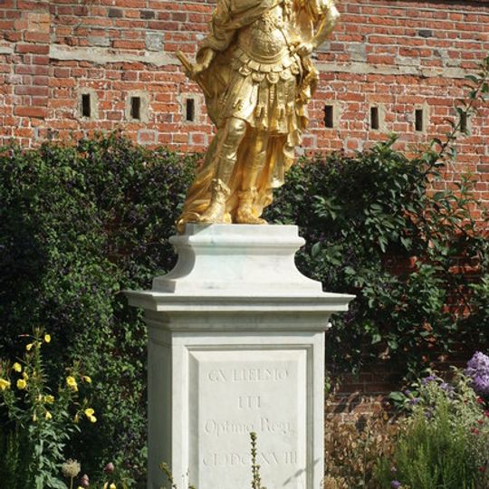 Statue of William III