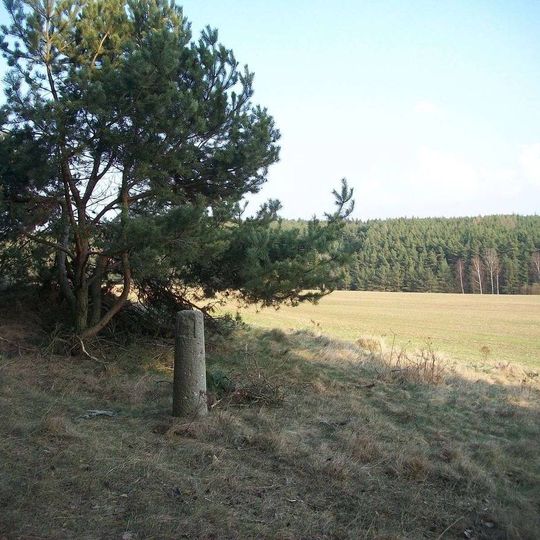 Rozcestník jižně od Bučí