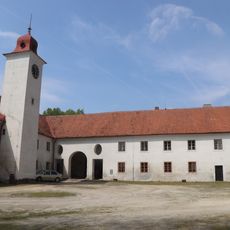 Předzámčí zámku Budišov