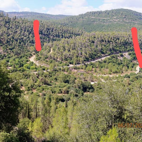 תצפית על מפגש הנחלים של נחל שורק שמגיע מעין כרם עם נחל רפאים שמגיע מקניון מלחה ירושלים