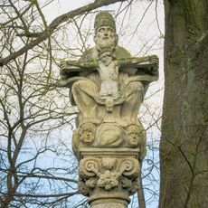 Sloup Svaté Trojice v Lubníku u kostela