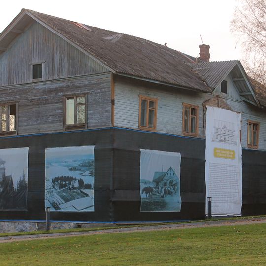 Загородная усадьба: здание учебных мастерских