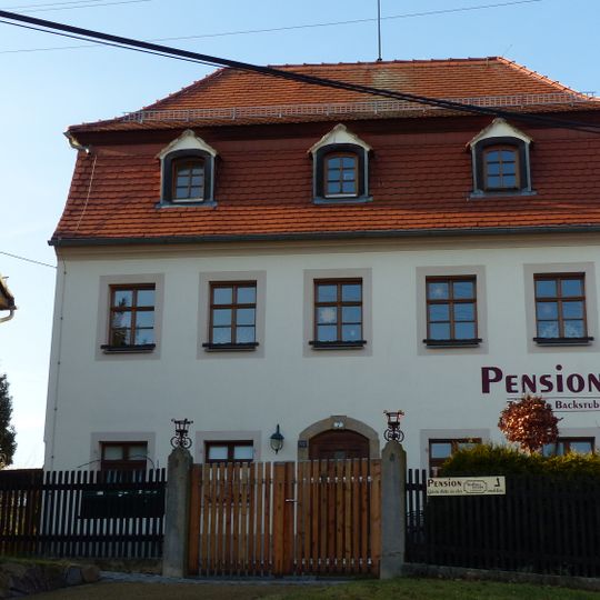 Wohnhaus mit Seitengebäude und Einfriedung Roßmarkt 7