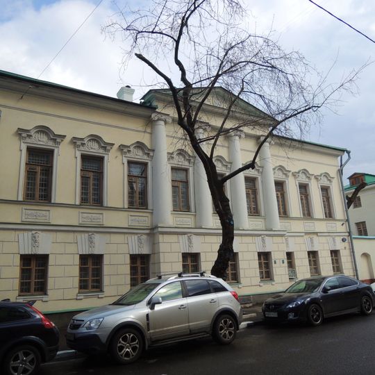 Bakhrushina Street, 27