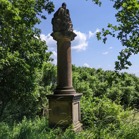 Sloup se sousoším Nejsvětější Trojice