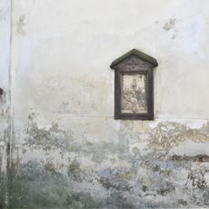 Kaplička III. zastavení křížové cesty na kostele ve Vratislavicích nad Nisou