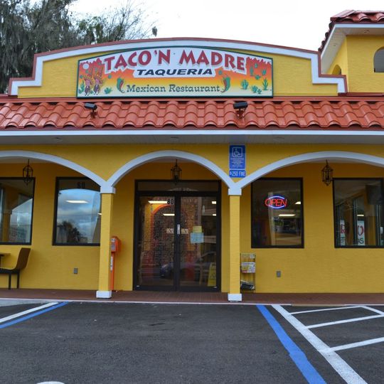 Taco 'N Madre