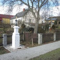 Kříž v jižní části Dražně