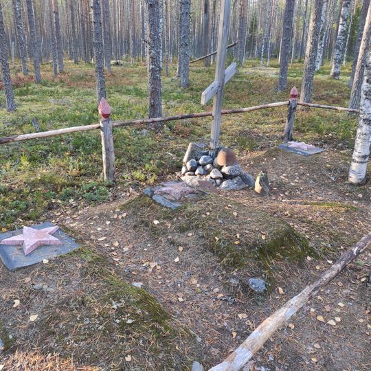 Могилы советских воинов