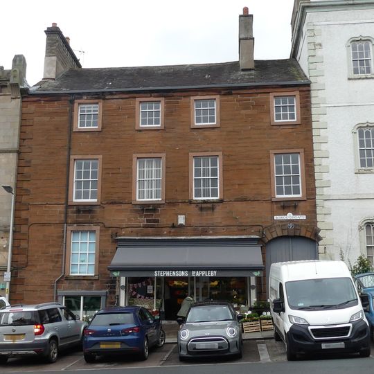 23 and 25, Boroughgate