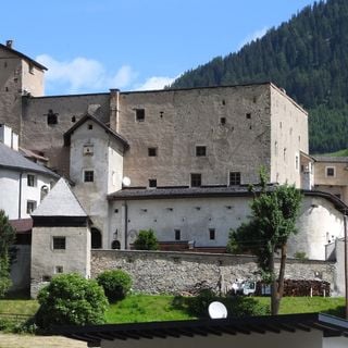 Schloss Naudersberg