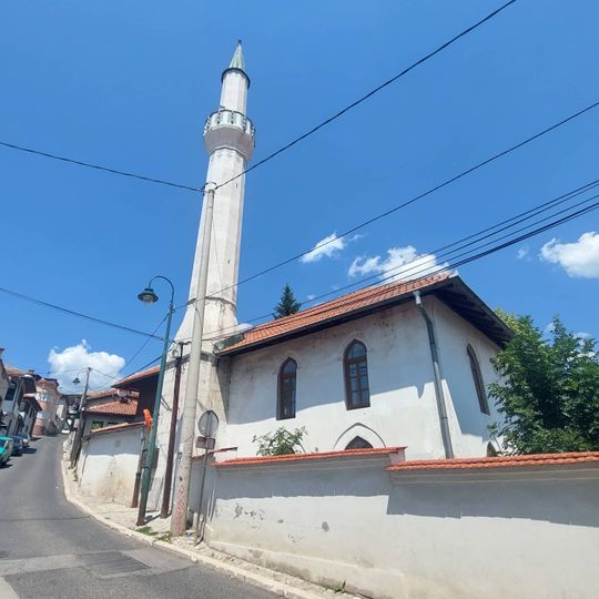 Ulomljenica Mosque