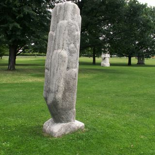 Stone sculpture (Roland Goeschl)