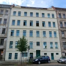 Mietshaus in geschlossener Bebauung Christoph-Lüders-Straße 41