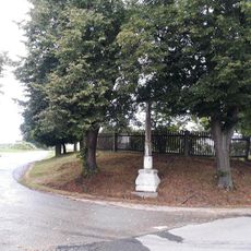 Kříž v Rybově Lhotě