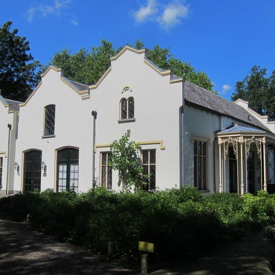 Huis Scherpenzeel: koetshuis