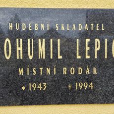 Pamětní deska Bohumila Lepiče v Praskolesích