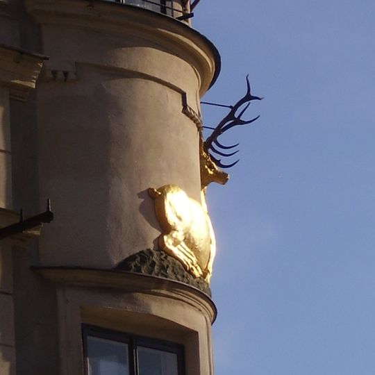 Dům U zlatého jelena, U svatých Tří králů, U zlaté ryby