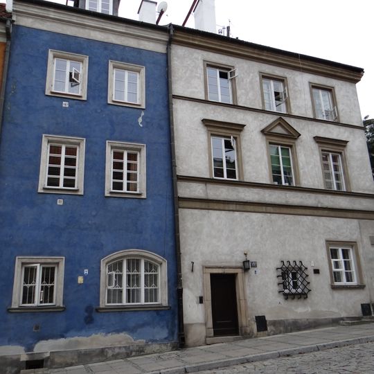 15/17 Mostowa Street in Warsaw