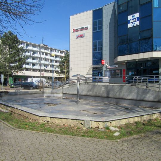 Kašna v Šumperku na ulici Čsl. armády