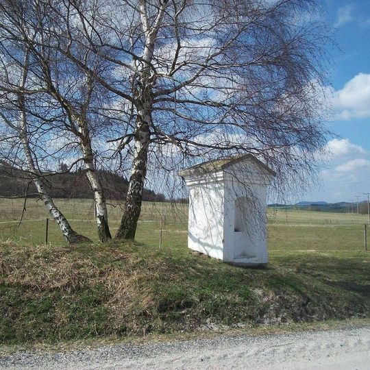Kaplička jižně od Polínek