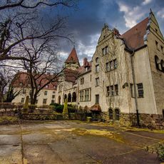 Zamek Książąt Lubomirskich (Nowy Zamek)