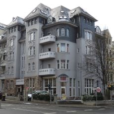 Mietshaus mit Laden in geschlossener Bebauung in Ecklage Ulmenstraße 61
