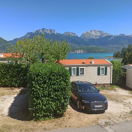 Camping au Coeur du Lac