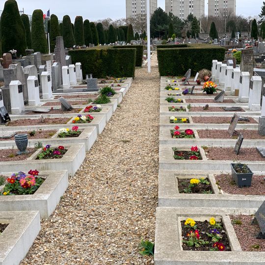 Carré des Fusillés du cimetière nouveau d'Ivry-sur-Seine