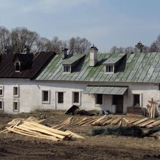 Корпуса служебные (Полотняный Завод)