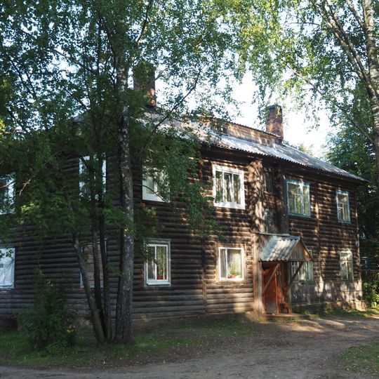 Revolutsii Street, 18