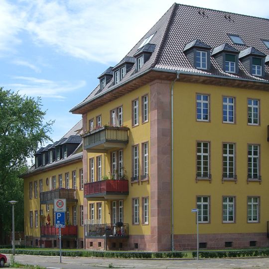 Kasernengebäude Windscheidstraße 48