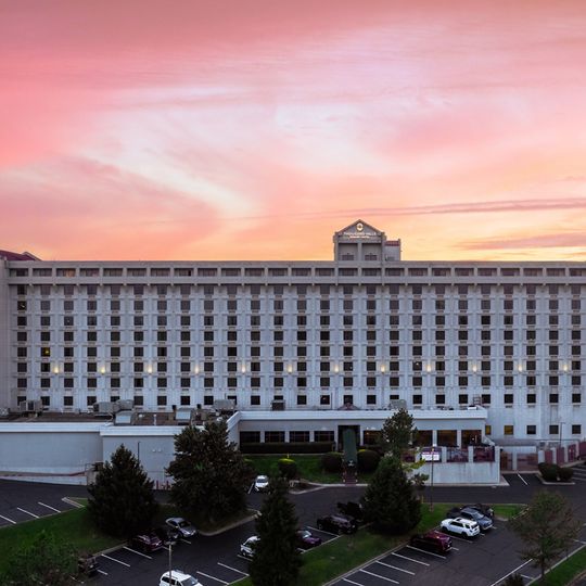 Thousand Hills Resort Hotel