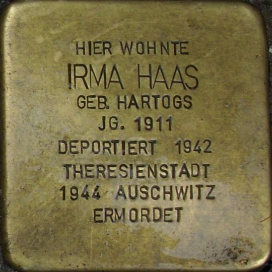 Stolperstein en memoria de Irma Haas