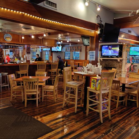 Bummz Beach Cafe & Bar