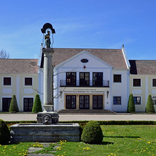 Stift Heiligenkreuz - University building