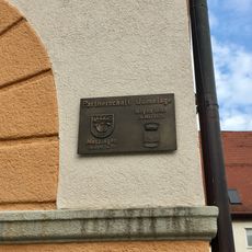 Commemorative plaque