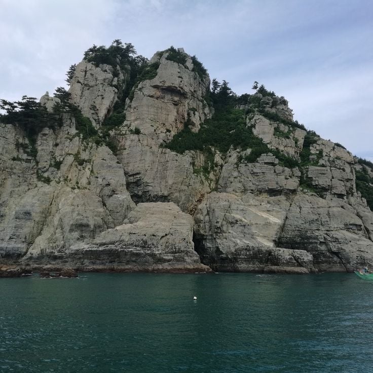 ハリョ海洋上国立公園と弥勒山