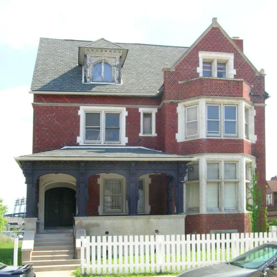 Bernard Ginsburg House