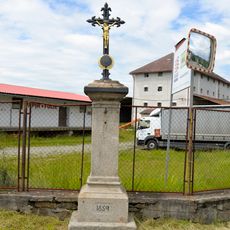 Wayside cross in Dvorec