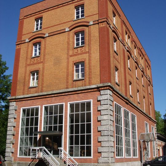 Former brewery Bartenstein with villa