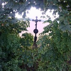 Kříž východně od Holčovic