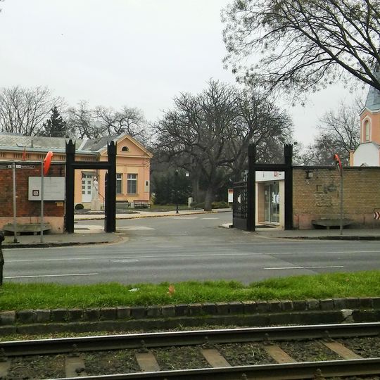 Fiumei Street Cemetery