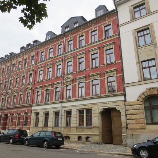 Mietshaus in geschlossener Bebauung Arndtstraße 6