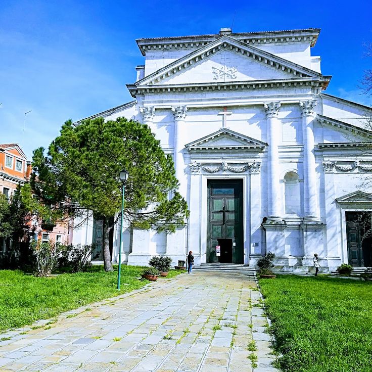 San Pietro Square