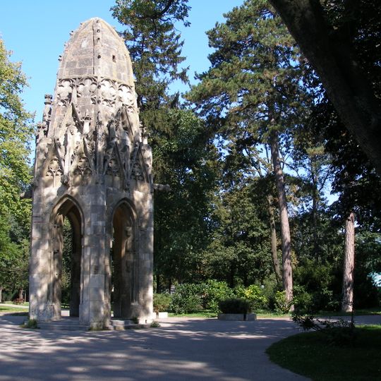 Gotická veža z františkánskeho kostola v Sade Janka Kráľa