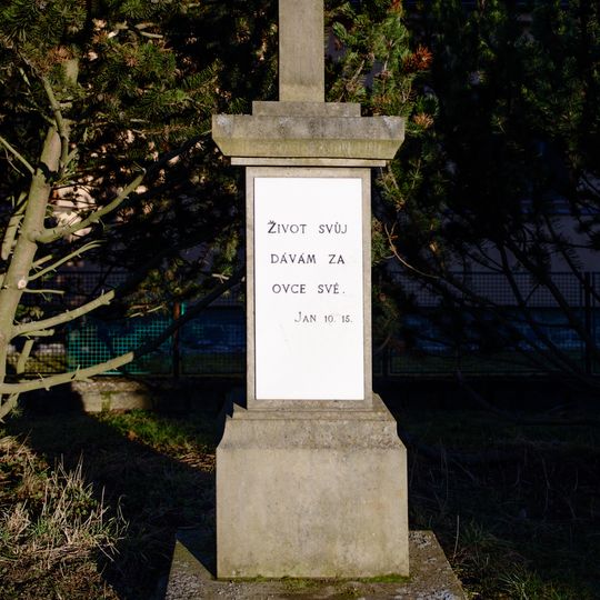 Kříž u č.p. 144 v Krásensku